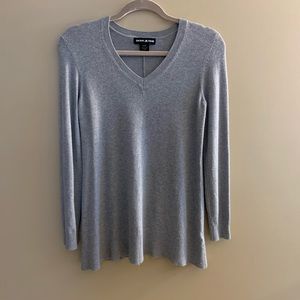 DKNY JEANS Ladies' V-Neck Sweater Heather Gray